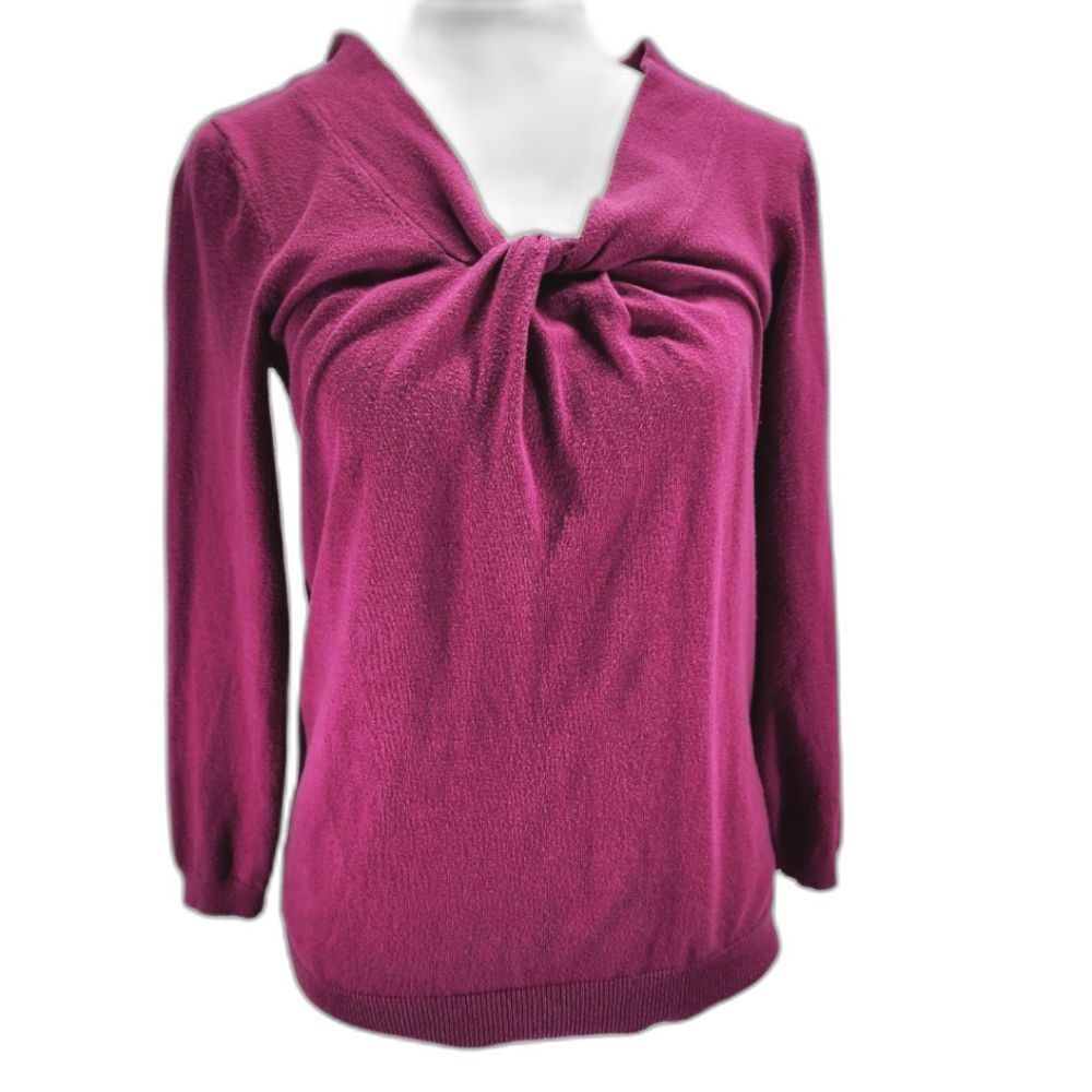 Jaclyn Smith twist neckline sweater